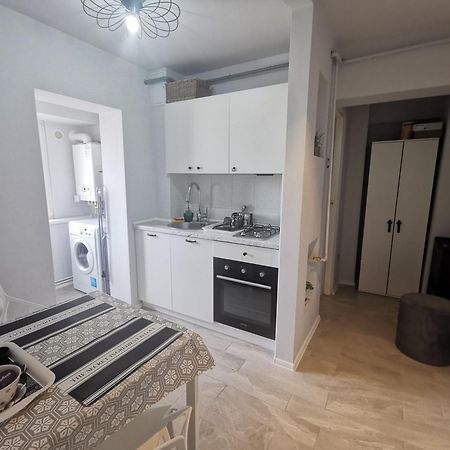 Apartament Carla Apartment Deva Exterior foto